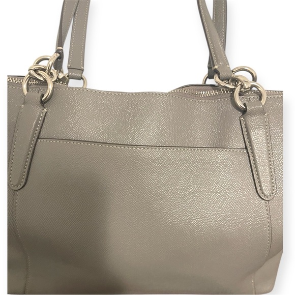 ℂ𝕠𝕒𝕔𝕙 F57526 𝔸𝕧𝕒 ℂ𝕣𝕠𝕤𝕤𝕘𝕣𝕒𝕚𝕟 𝕃𝕖𝕒𝕥𝕙𝕖𝕣 𝕥𝕠𝕥𝕖| 𝔾𝕣𝕒𝕪 - Picture 10 of 12